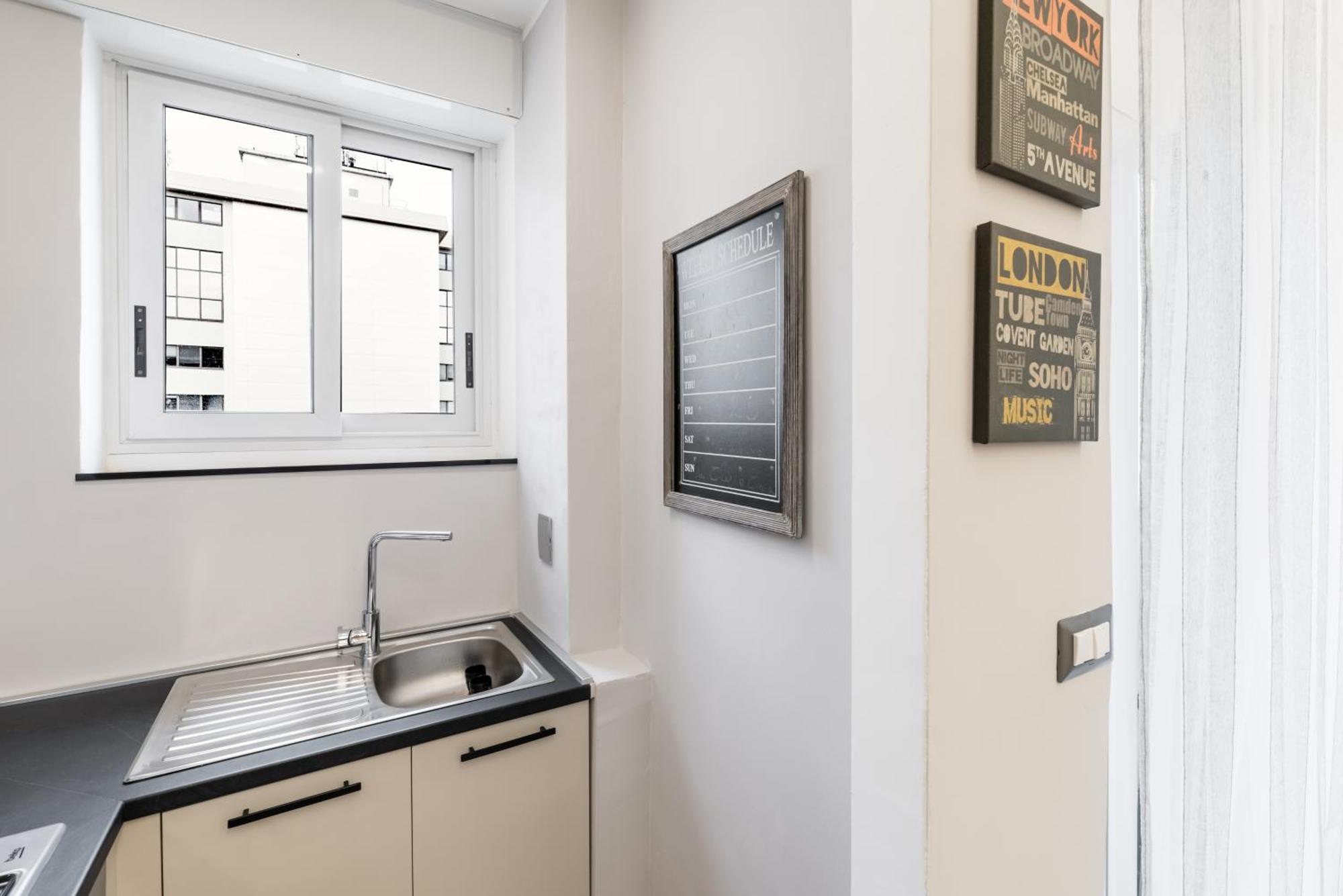 Apartamento Moderno Bilocale A 5 Minuti Dal Centro Storico Turín Exterior foto